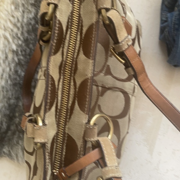 Coach signature shoulder tote - Picture 12 of 14